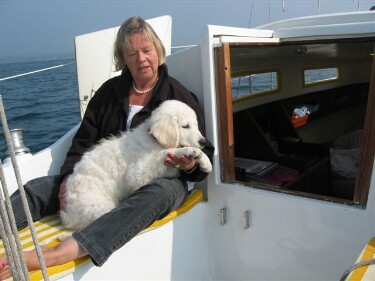 Tochter Elly beim Segeln